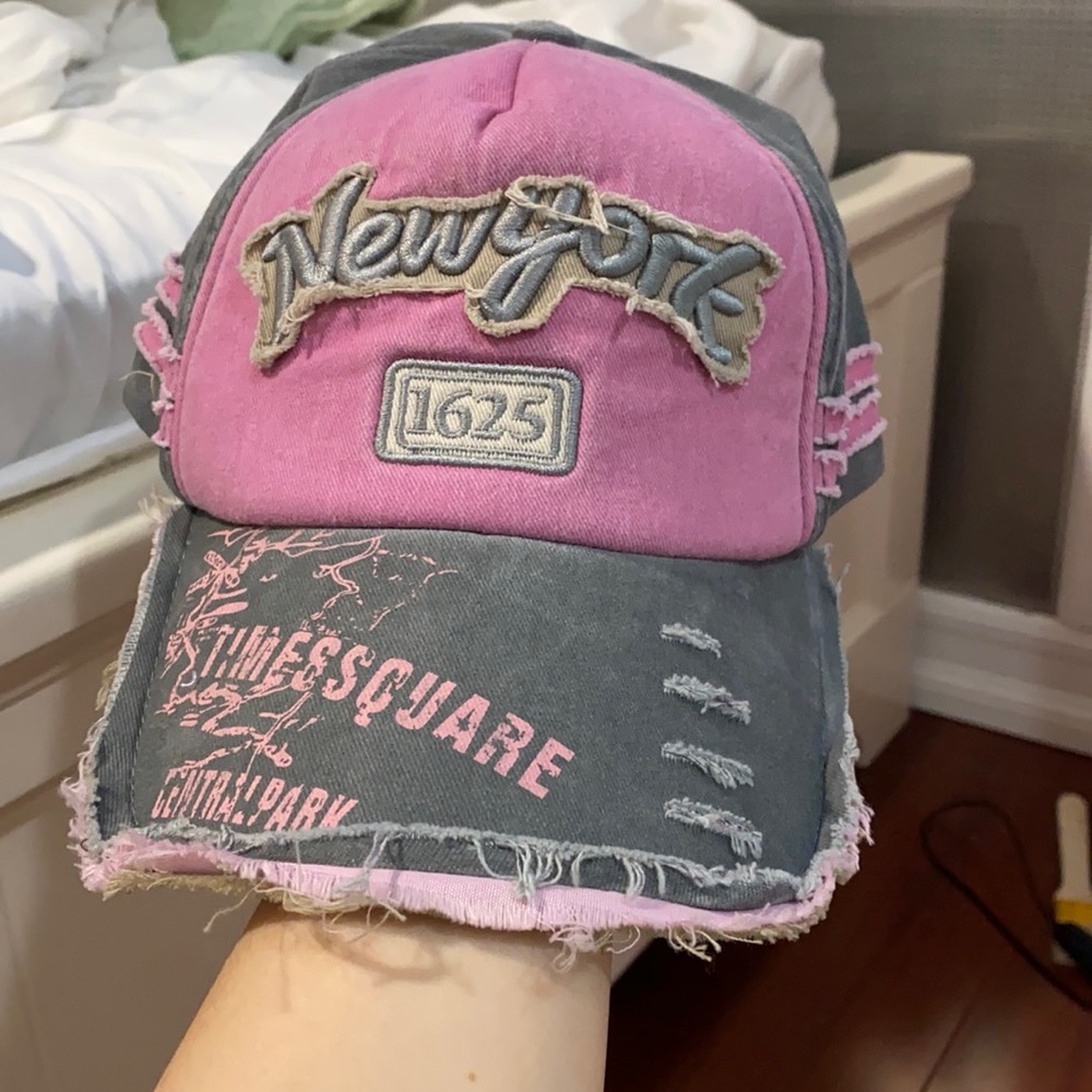 DISTRESSED HAT